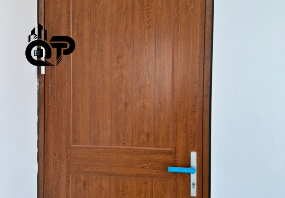 CỬA GỖ TRƠN SANG TRỌNG